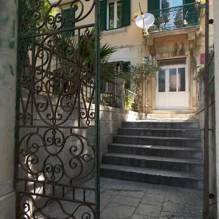 Soukki Town Centre 2 Apartamento Split